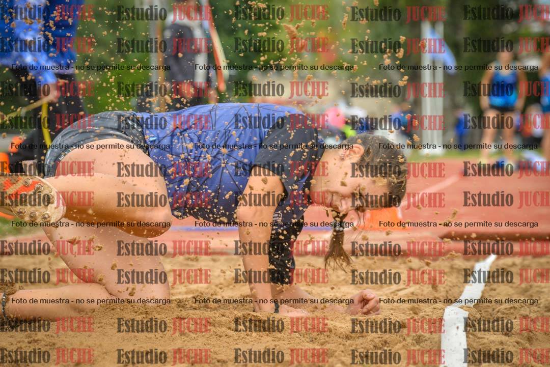 Fotos del salto en largo - mujeres mayores