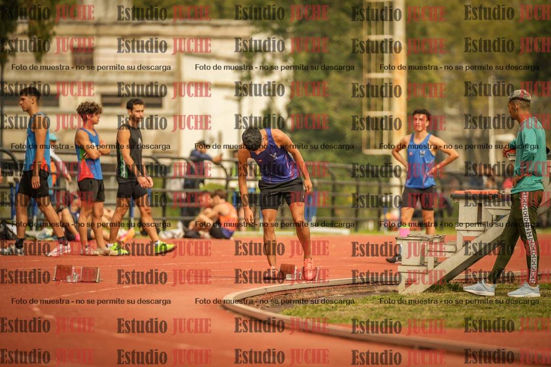 Fotos de los 200 m llanos de varones