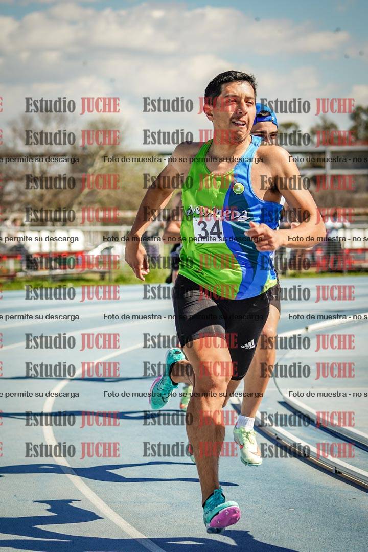 Fotos de los 800 m llanos de varones