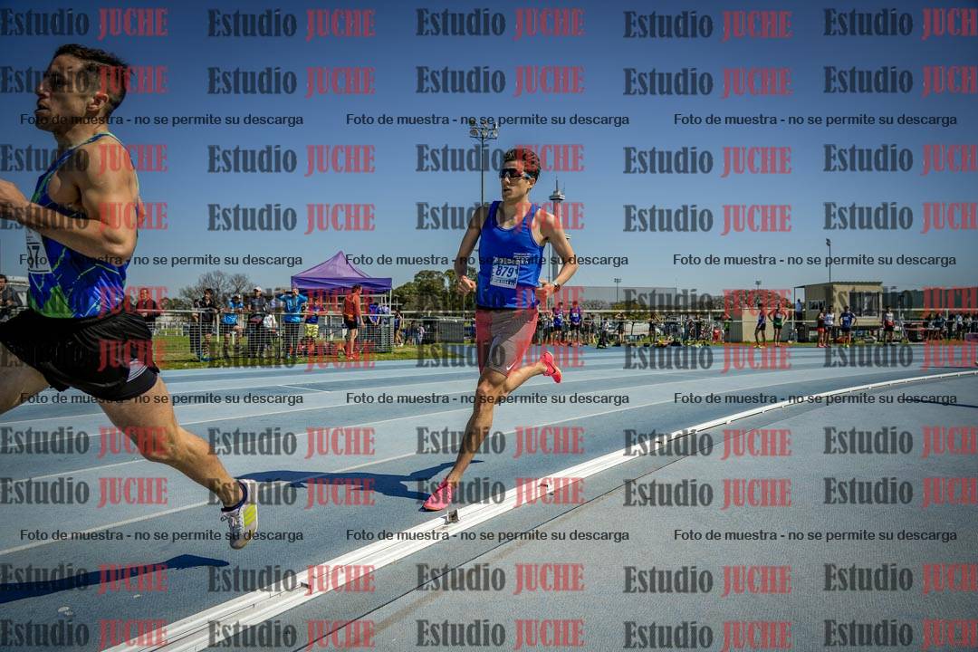 Fotos de los 800 m llanos de varones