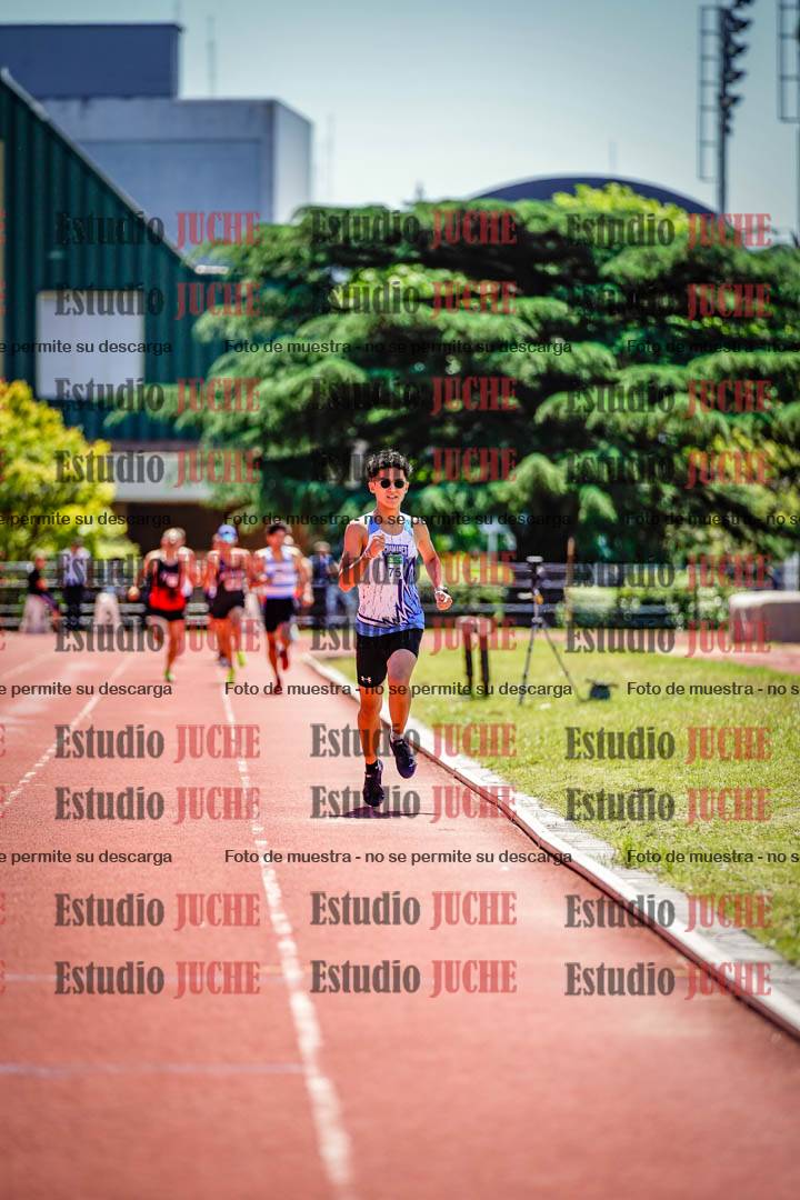 Fotos de los 800 m llanos de varones