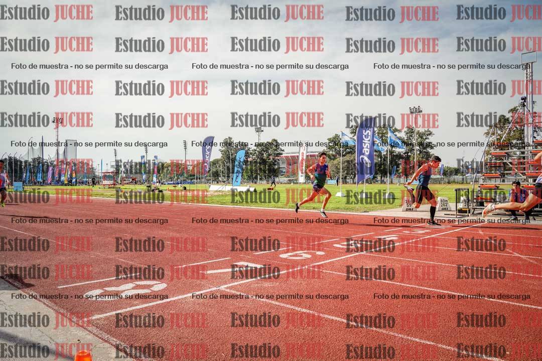 Fotos de los 400 m llanos de varones