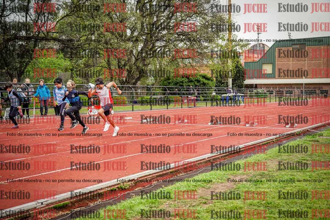 Fotos de los 50 m llanos de varones