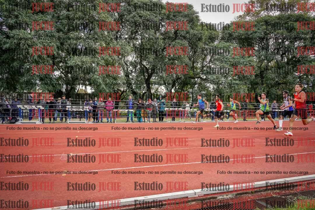 Fotos de los 100 m llanos de varones
