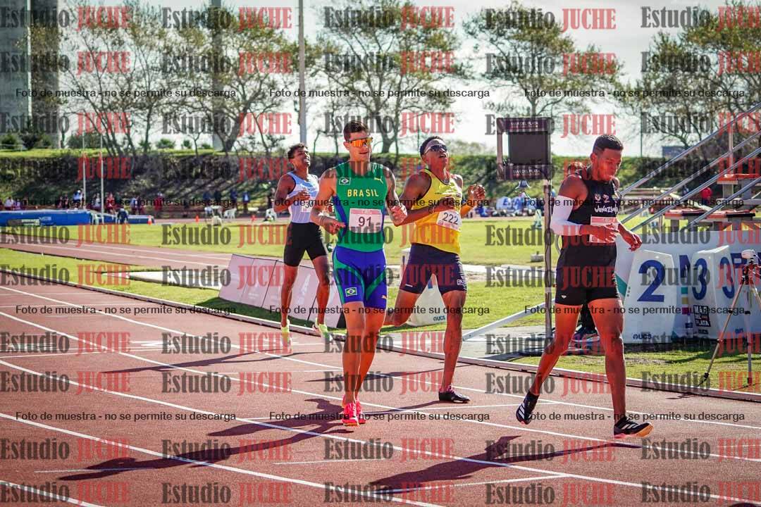 Fotos de los 800 m llanos de varones