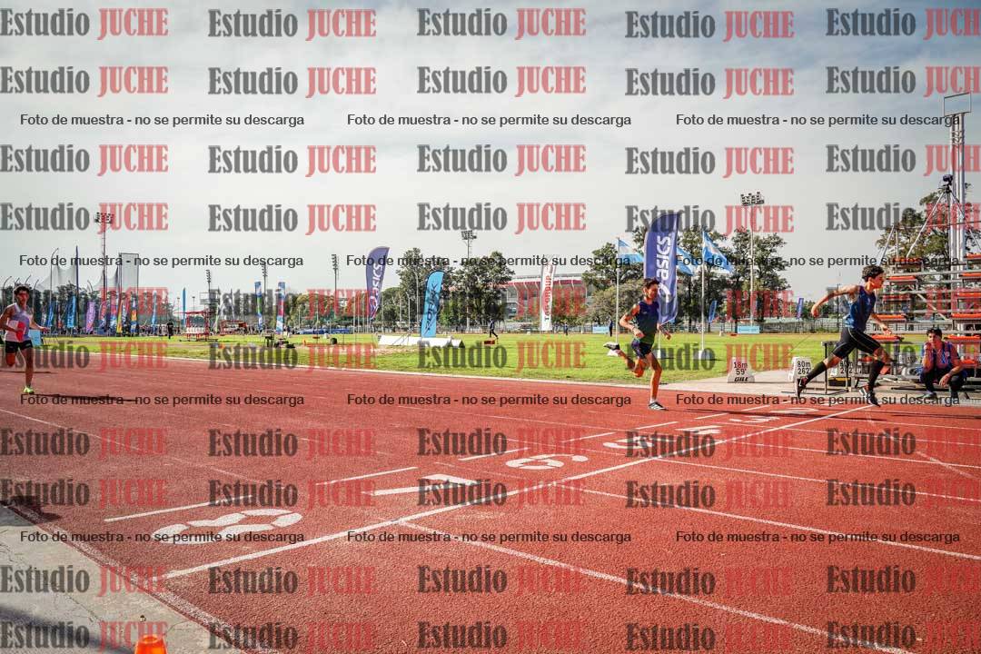 Fotos de los 400 m llanos de varones