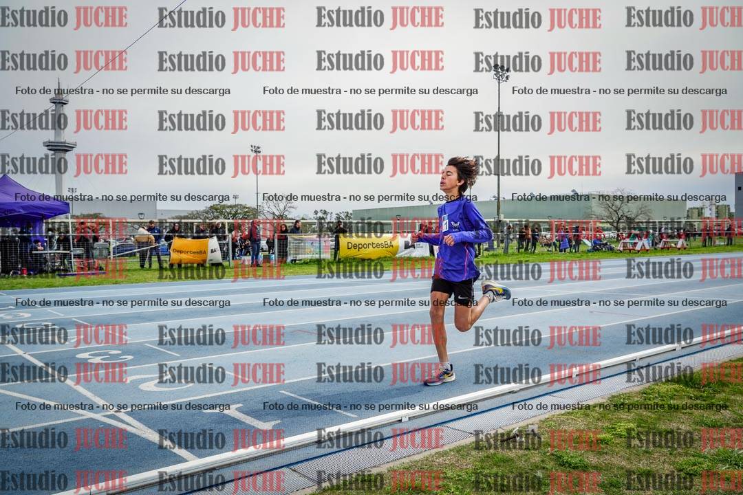 Fotos de los 800 m llanos de varones - U14