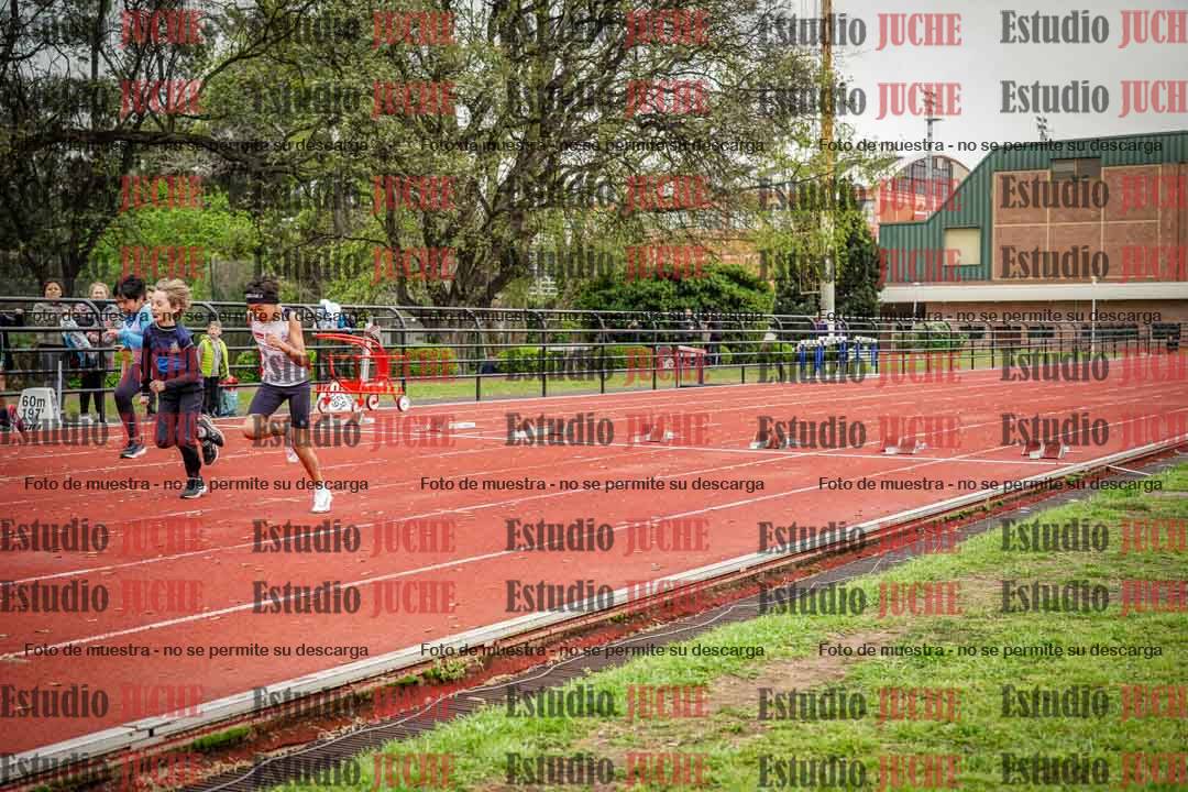 Fotos de los 50 m llanos de varones