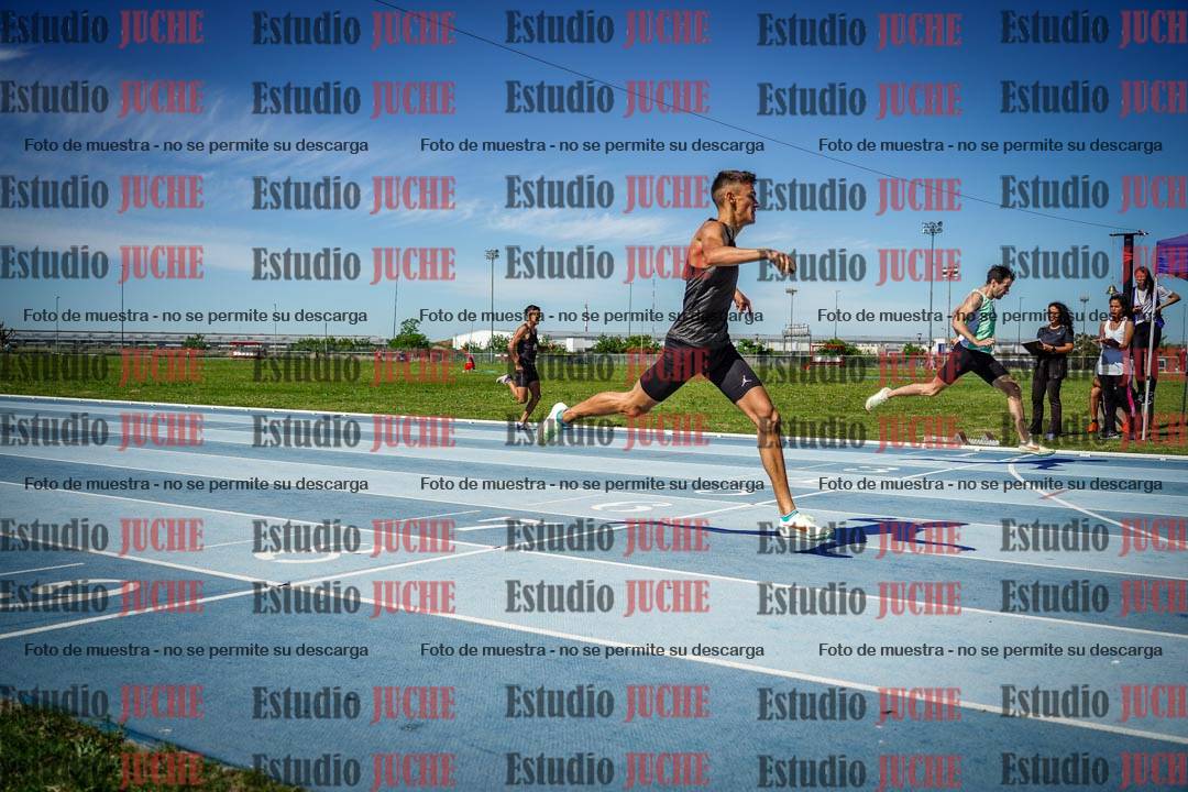 Fotos de los 400 m llanos de varones
