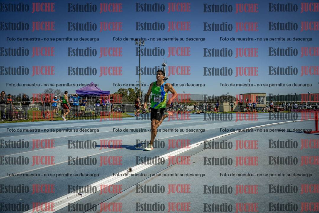 Fotos de los 800 m llanos de varones