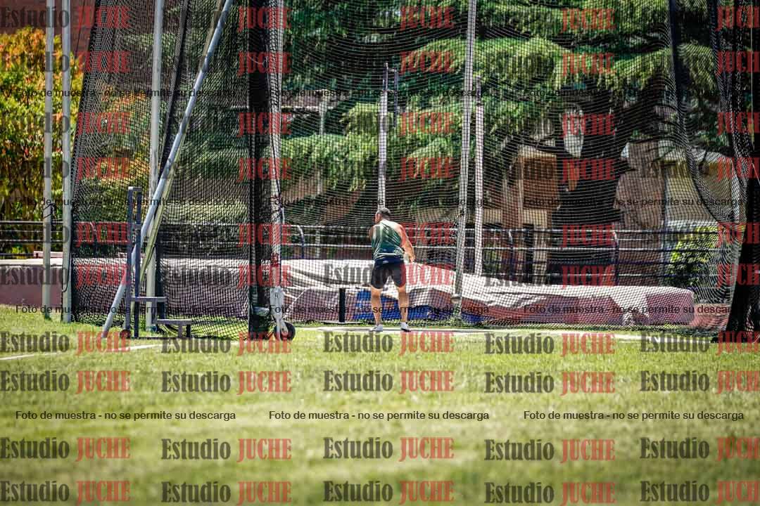 Fotos del lanzamiento de martillo de varones