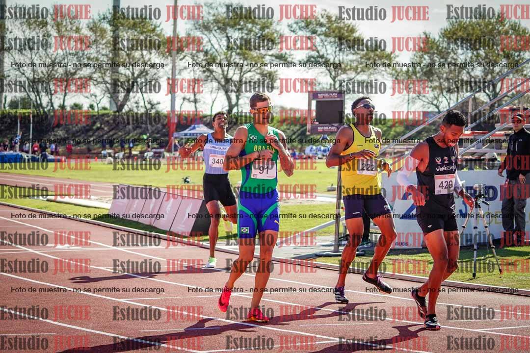Fotos de los 800 m llanos de varones