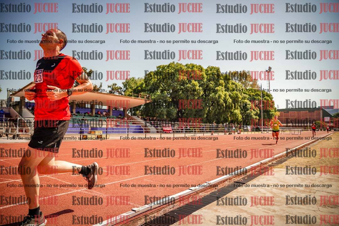 Fotos de los 3000 m llanos de varones