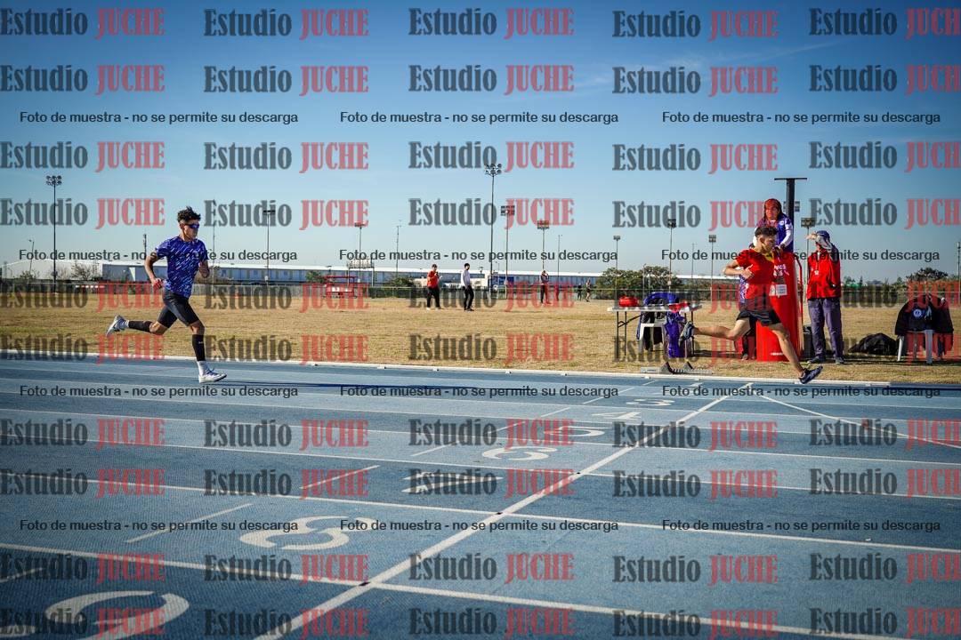 Fotos de los 400 m llanos de varones