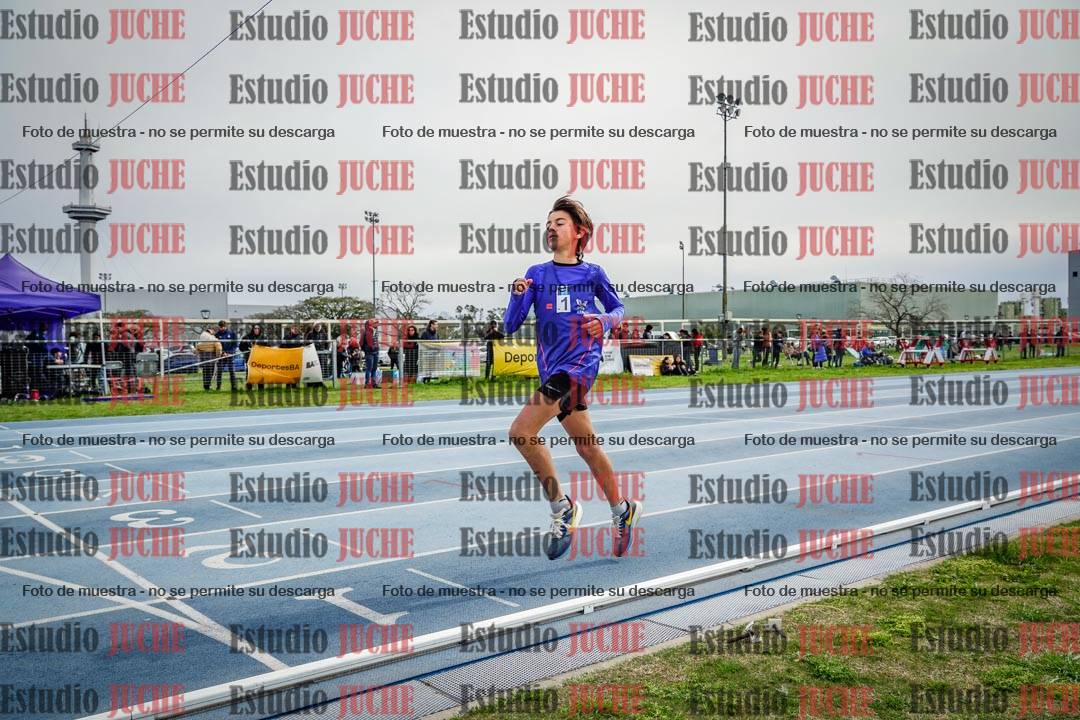 Fotos de los 800 m llanos de varones - U14