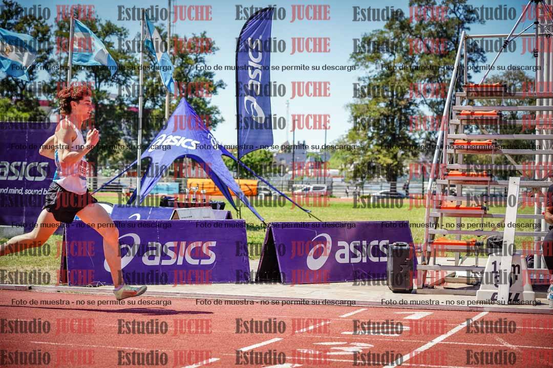 Fotos de los 800 m llanos de varones