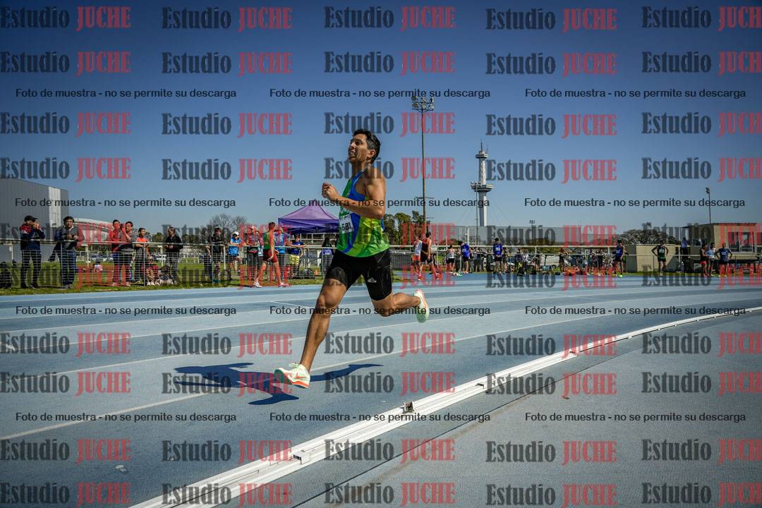 Fotos de los 800 m llanos de varones