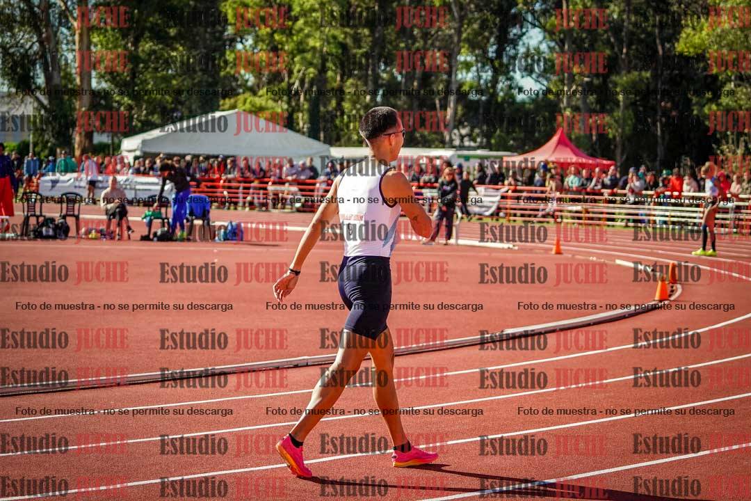 Fotos de algunos extras y podios del día 2