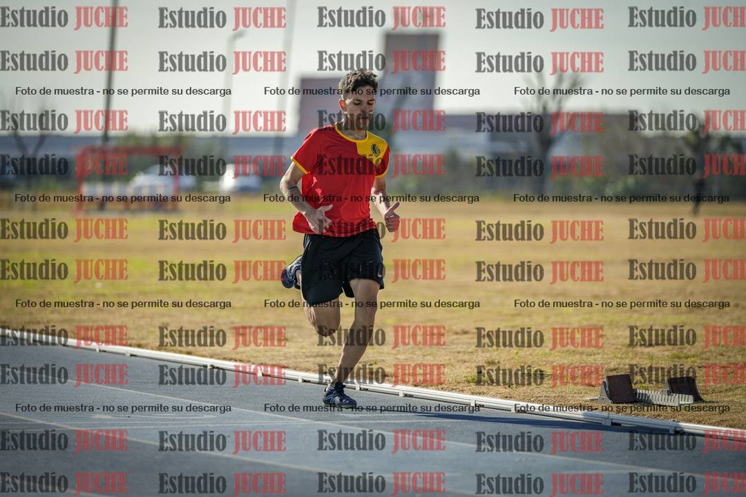 Fotos de los 400 m llanos de varones
