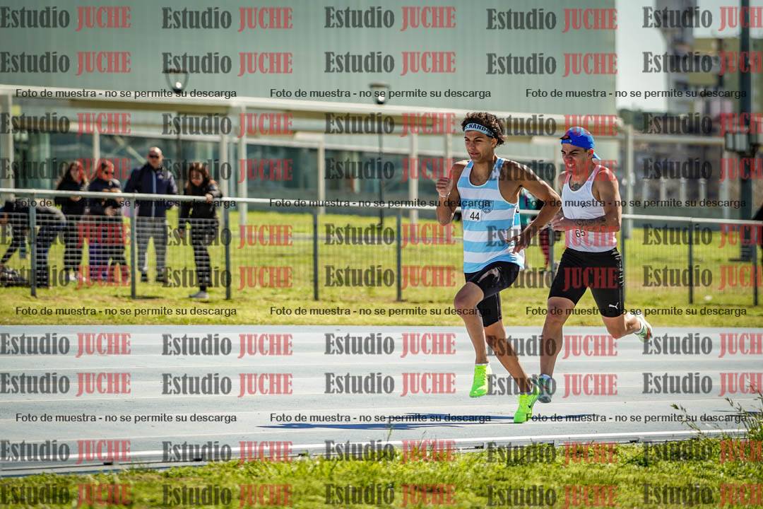 Fotos de los 800 m llanos de varones