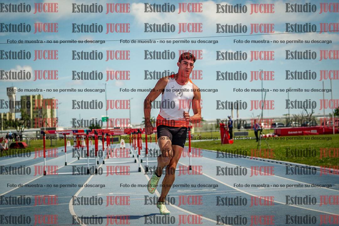 Fotos de los 60 m con vallas de varones