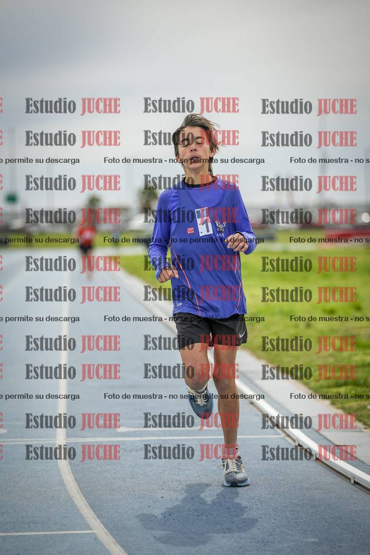 Fotos de los 800 m llanos de varones - U14