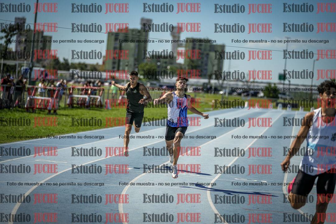 Fotos de los 400 m llanos de varones