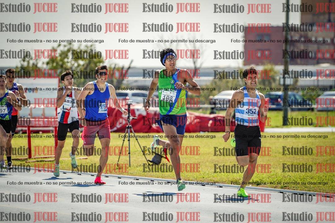 Fotos de los 800 m llanos de varones