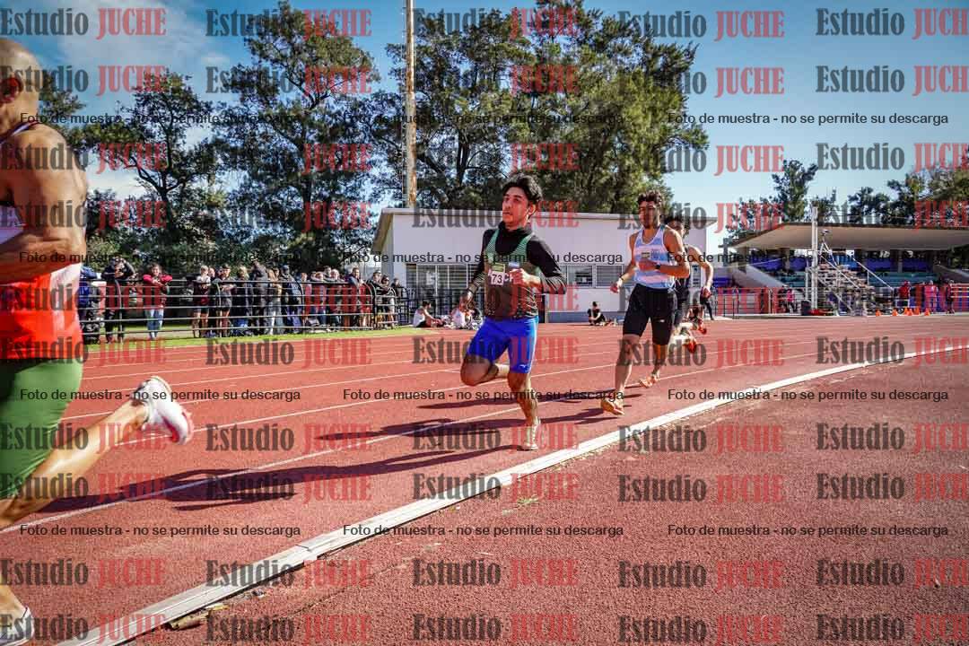 Fotos de los 800 m llanos de varones