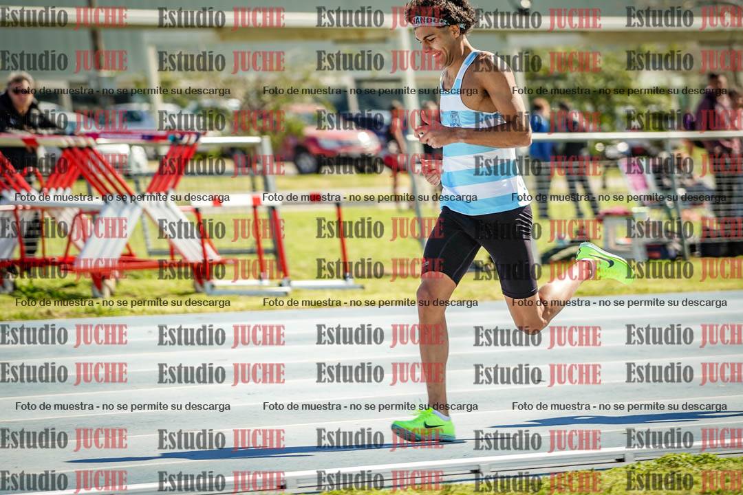 Fotos de los 800 m llanos de varones
