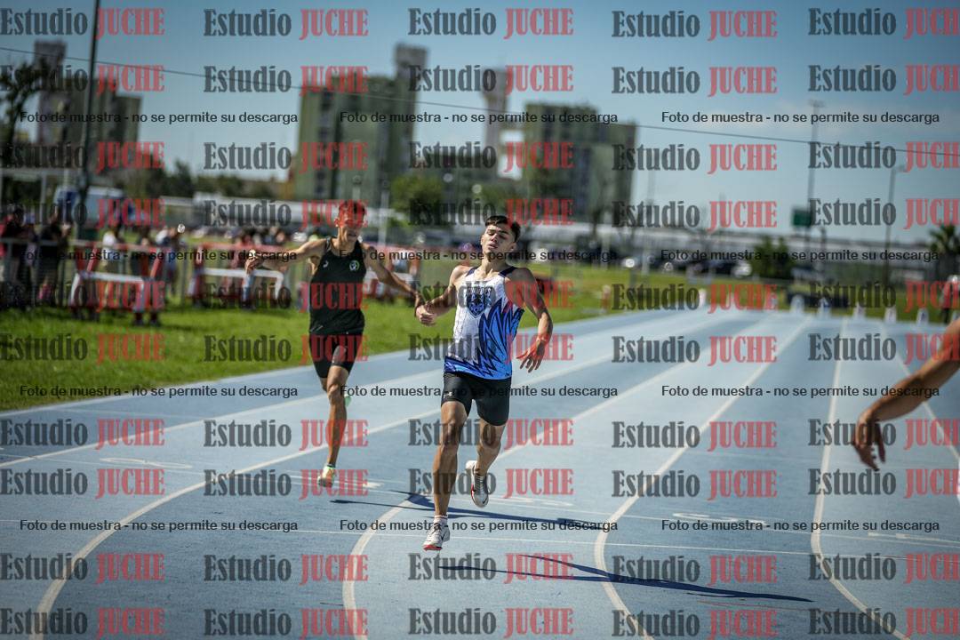 Fotos de los 400 m llanos de varones