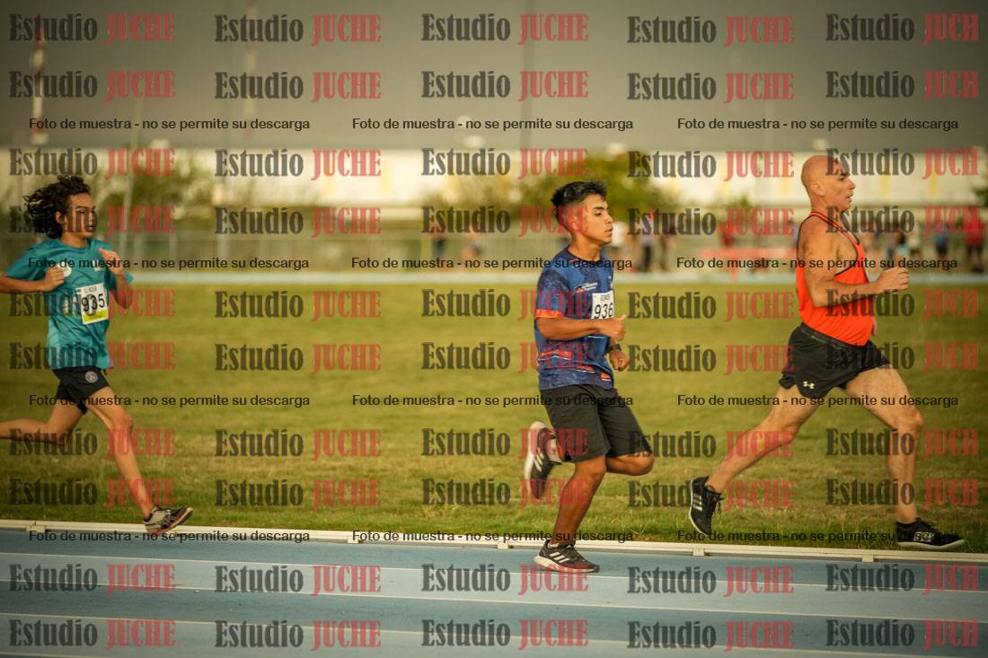 Fotos de los 1000 m llanos de varones