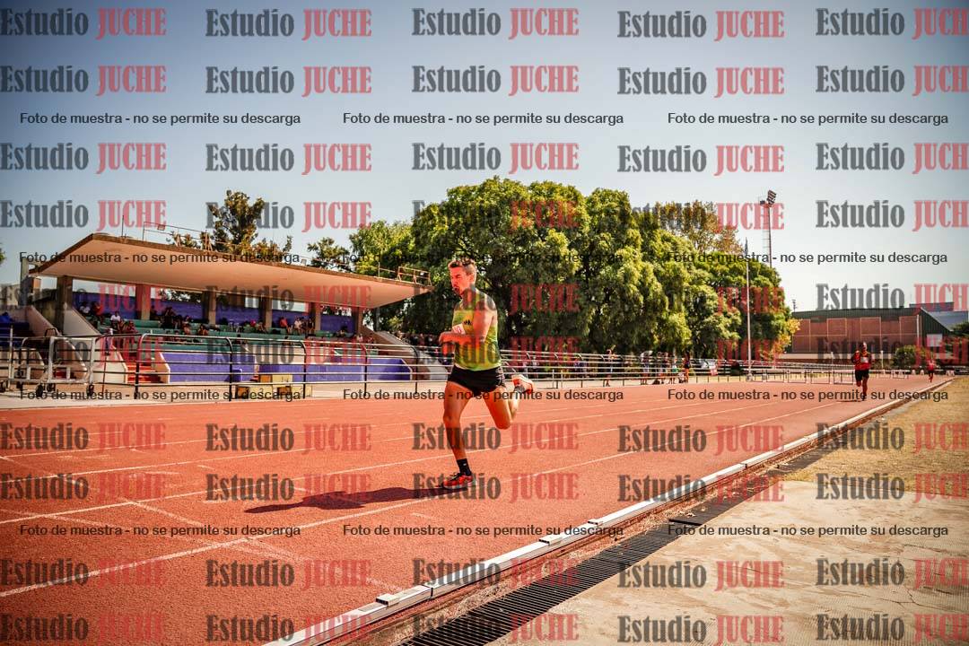 Fotos de los 3000 m llanos de varones