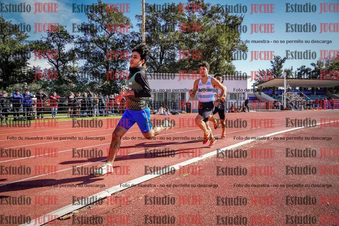 Fotos de los 800 m llanos de varones