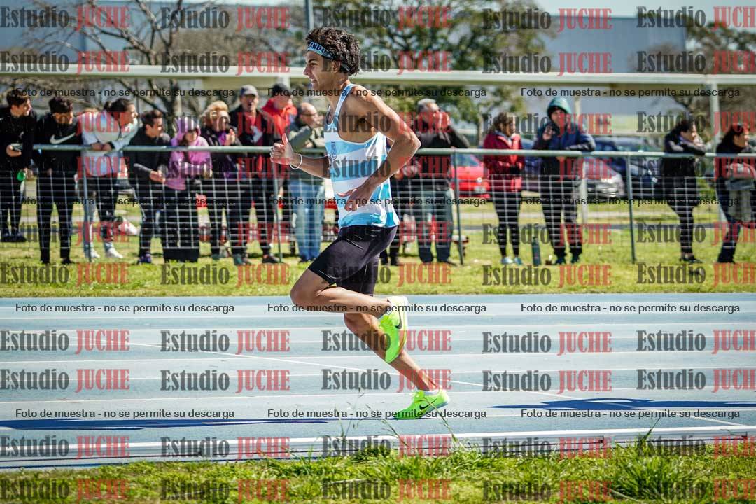 Fotos de los 800 m llanos de varones
