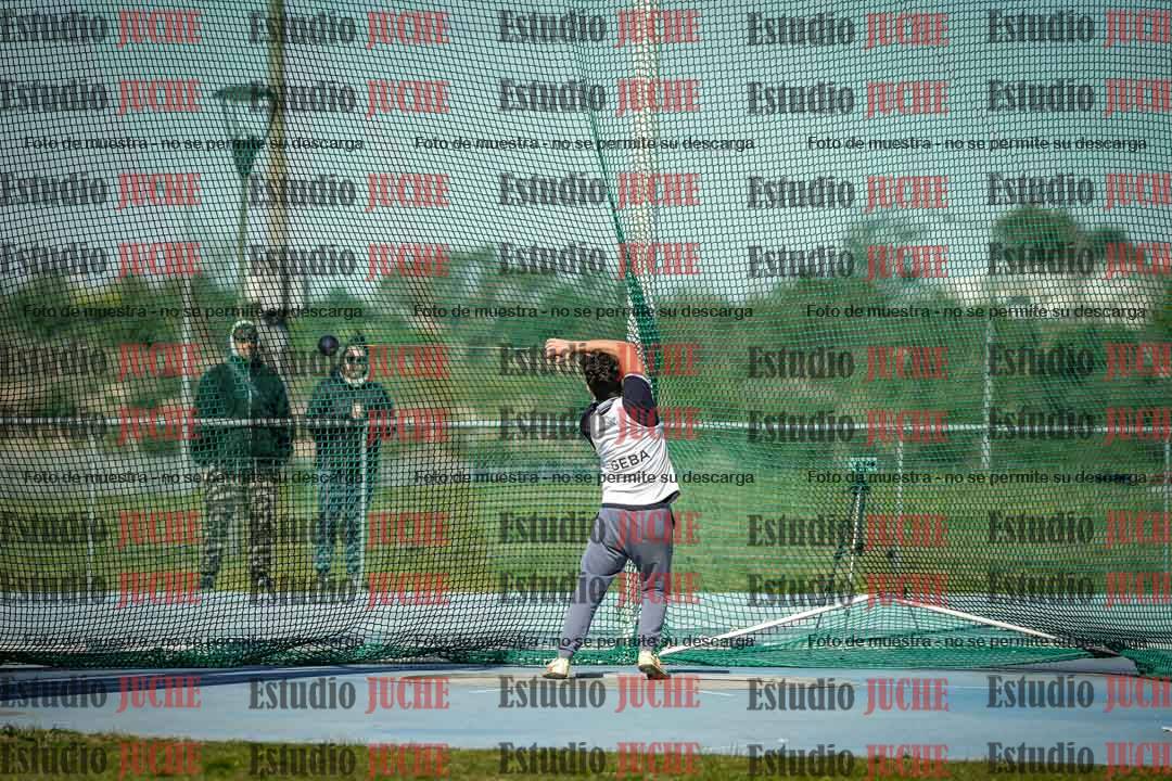Fotos del lanzamiento de martillo de varones