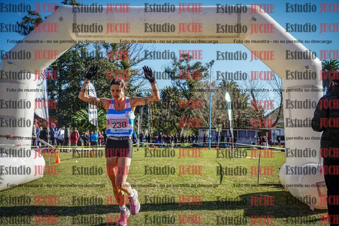 Fotos de la llegada del cross de 6000 m
