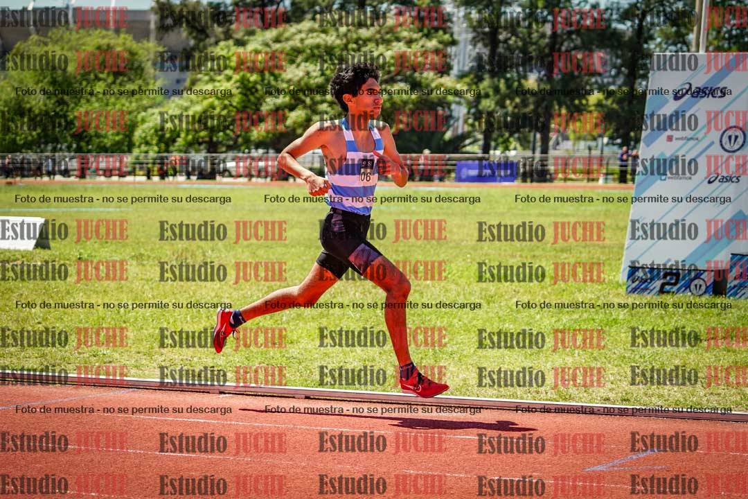 Fotos de los 800 m llanos de varones