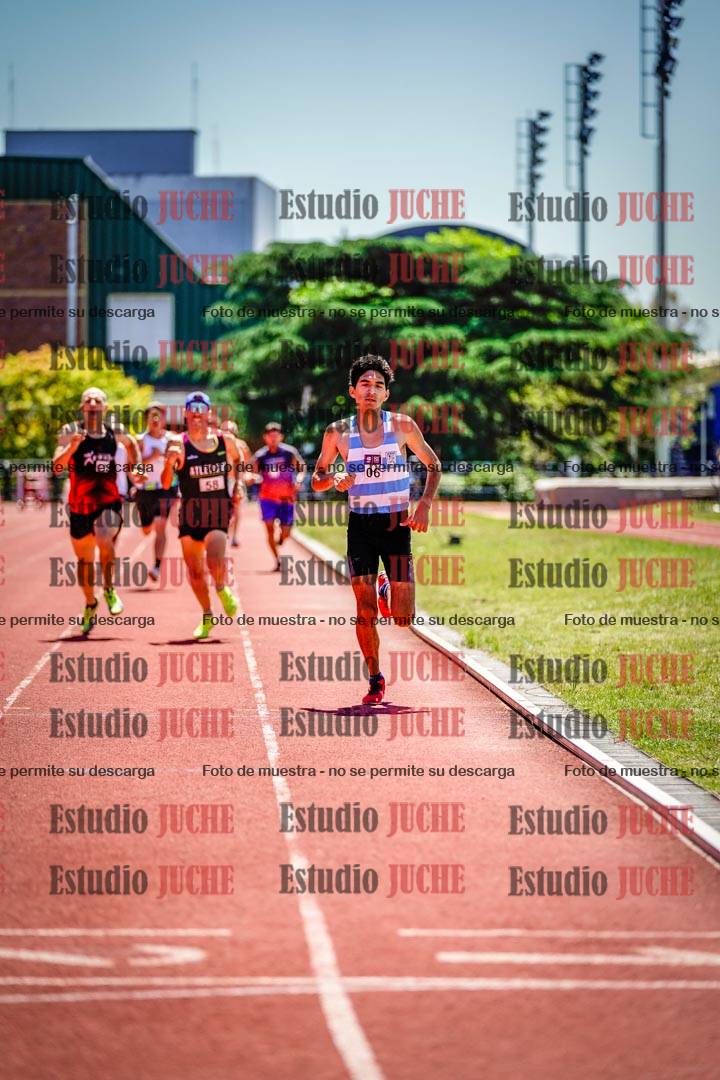 Fotos de los 800 m llanos de varones