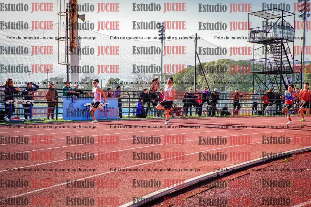 Fotos de los 200 m llanos de varones