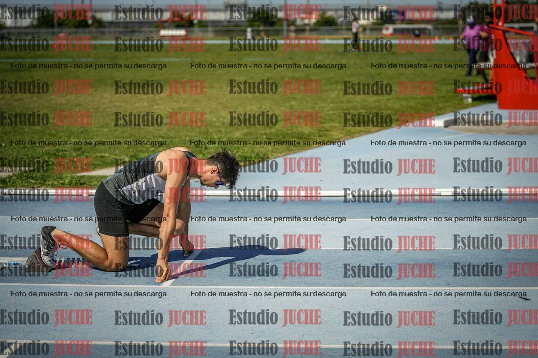 Fotos de los 400 m llanos de varones