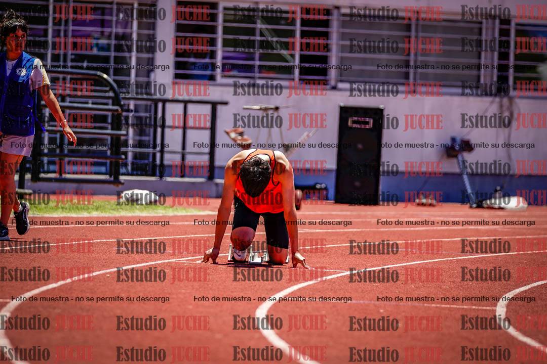 Fotos de los 400 m con vallas de varones