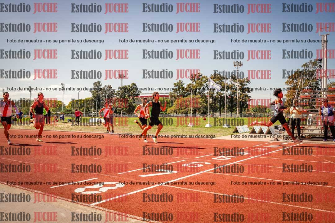Fotos de los 400 m llanos de varones