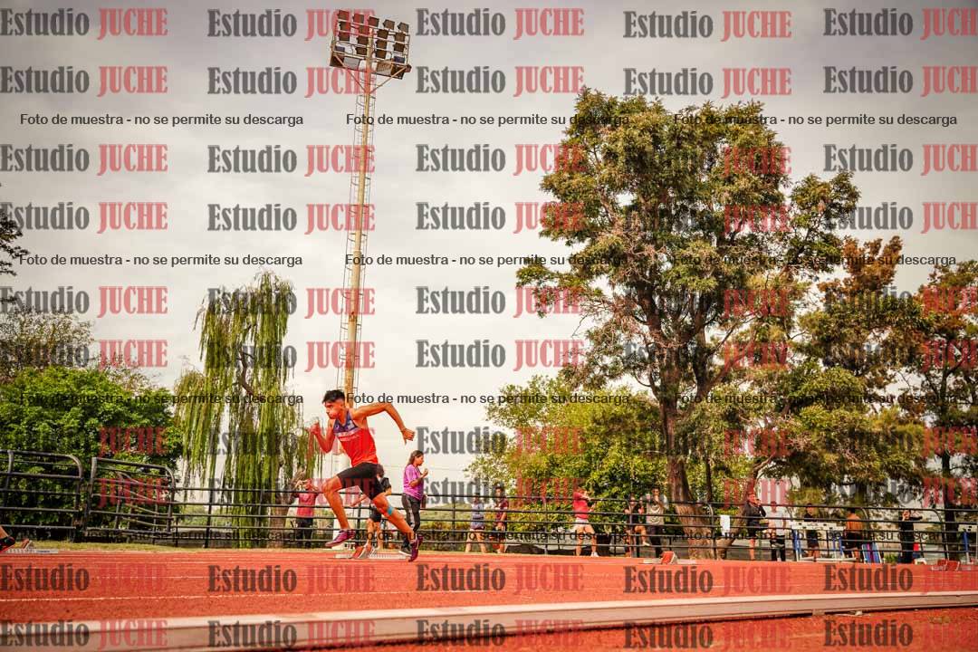 Fotos de los 200 m llanos de varones