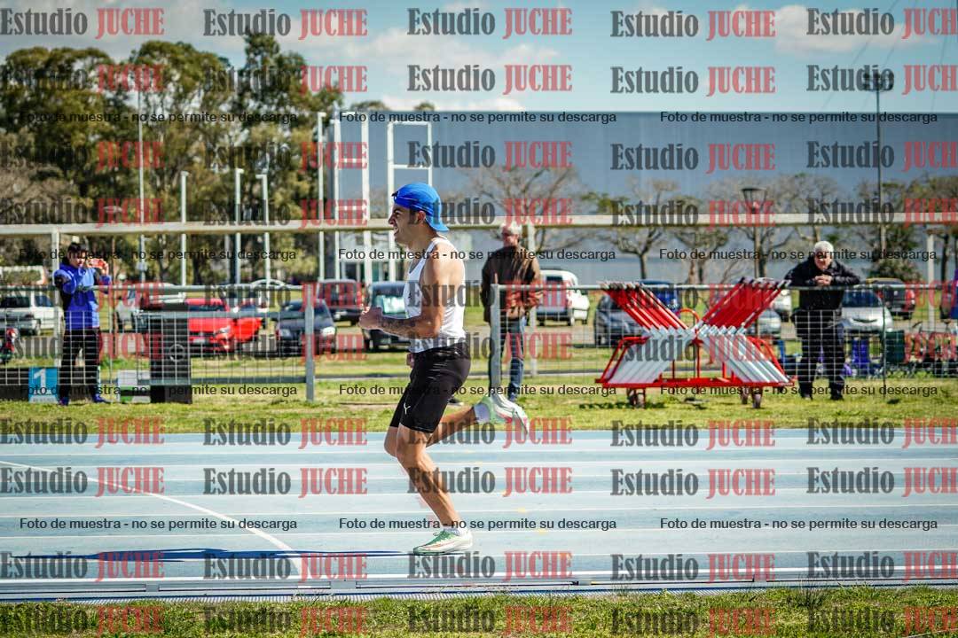 Fotos de los 800 m llanos de varones