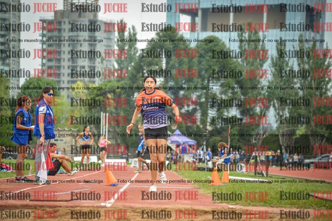 Fotos del salto triple - tabla de 8 y 10