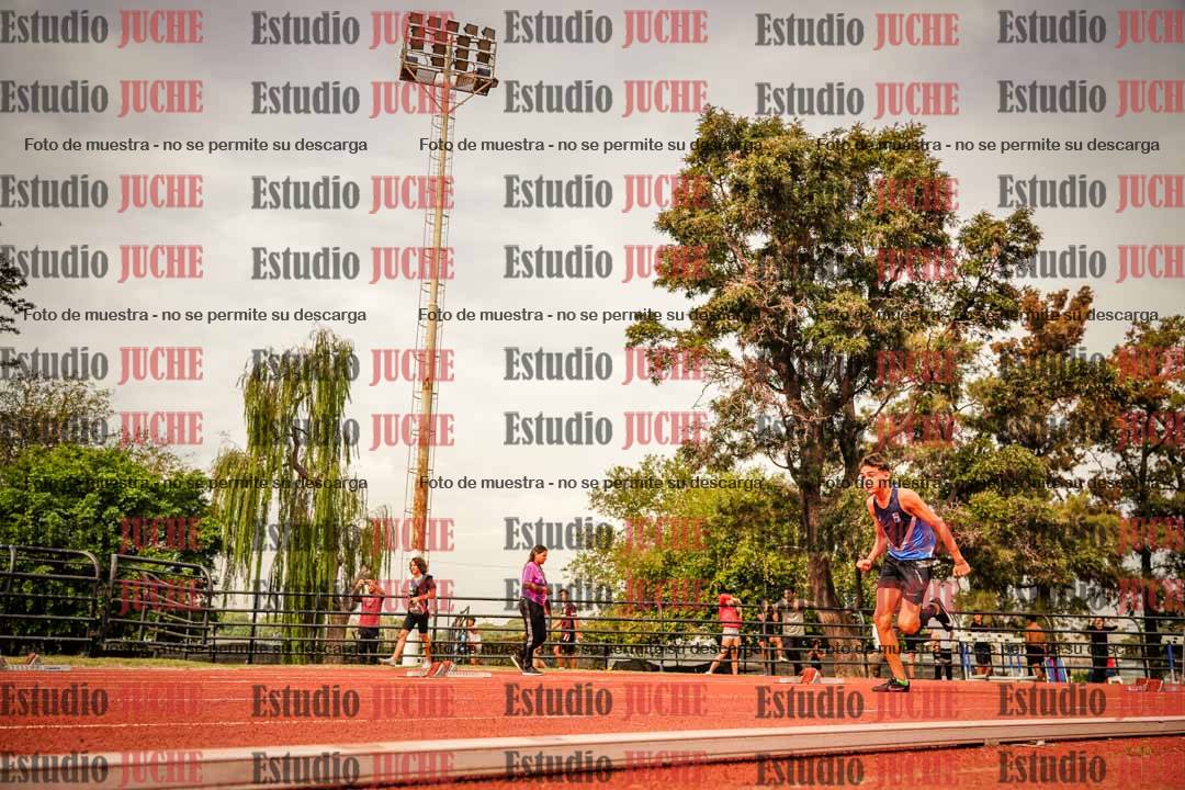 Fotos de los 200 m llanos de varones