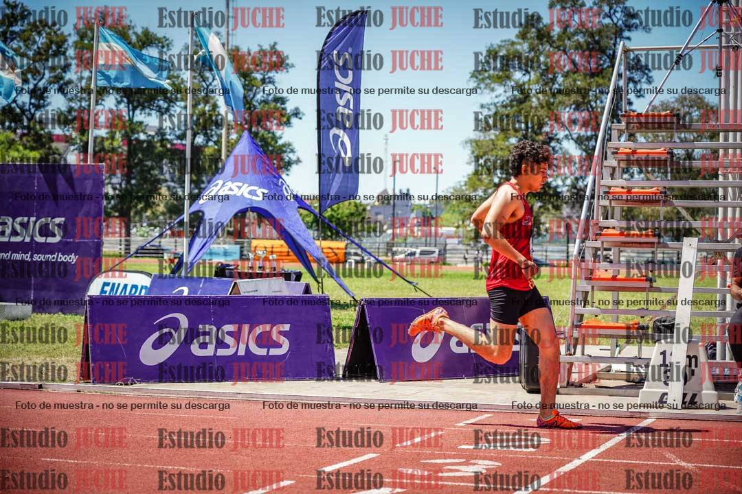 Fotos de los 800 m llanos de varones