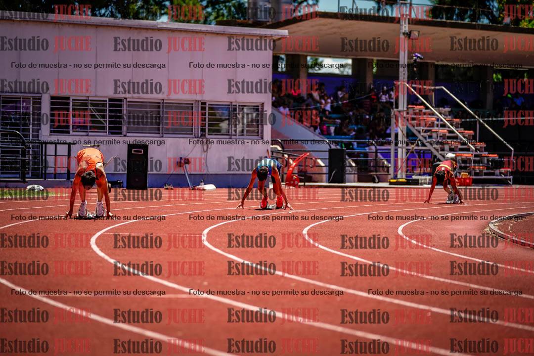Fotos de los 400 m con vallas de varones