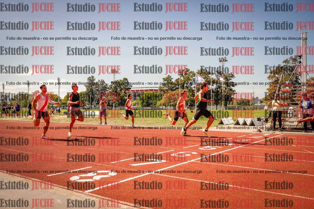 Fotos de los 400 m llanos de varones